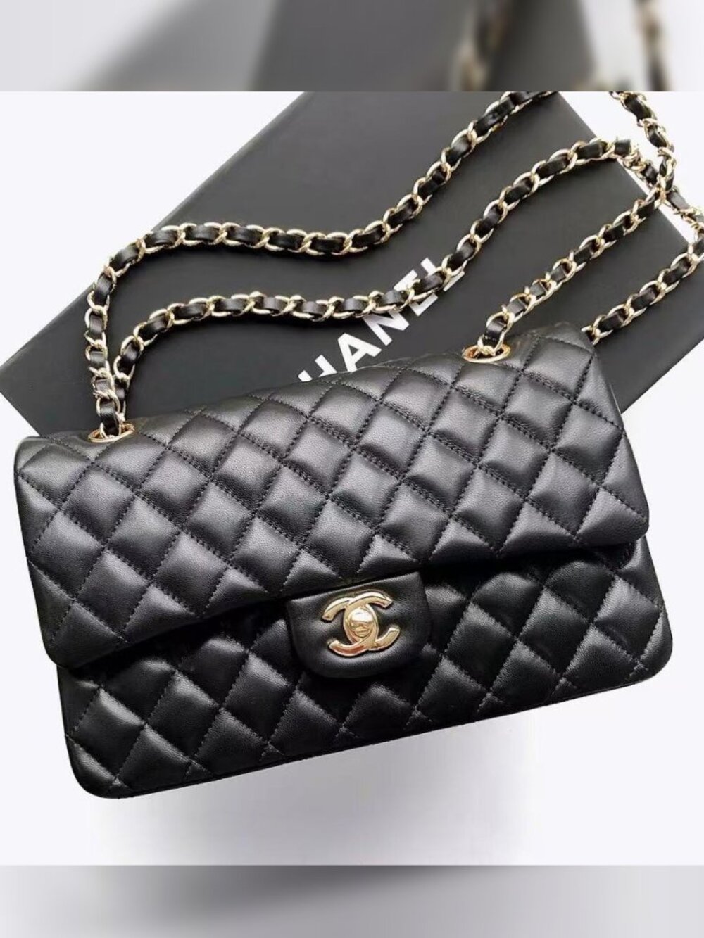 Chanel women's shoulder bag